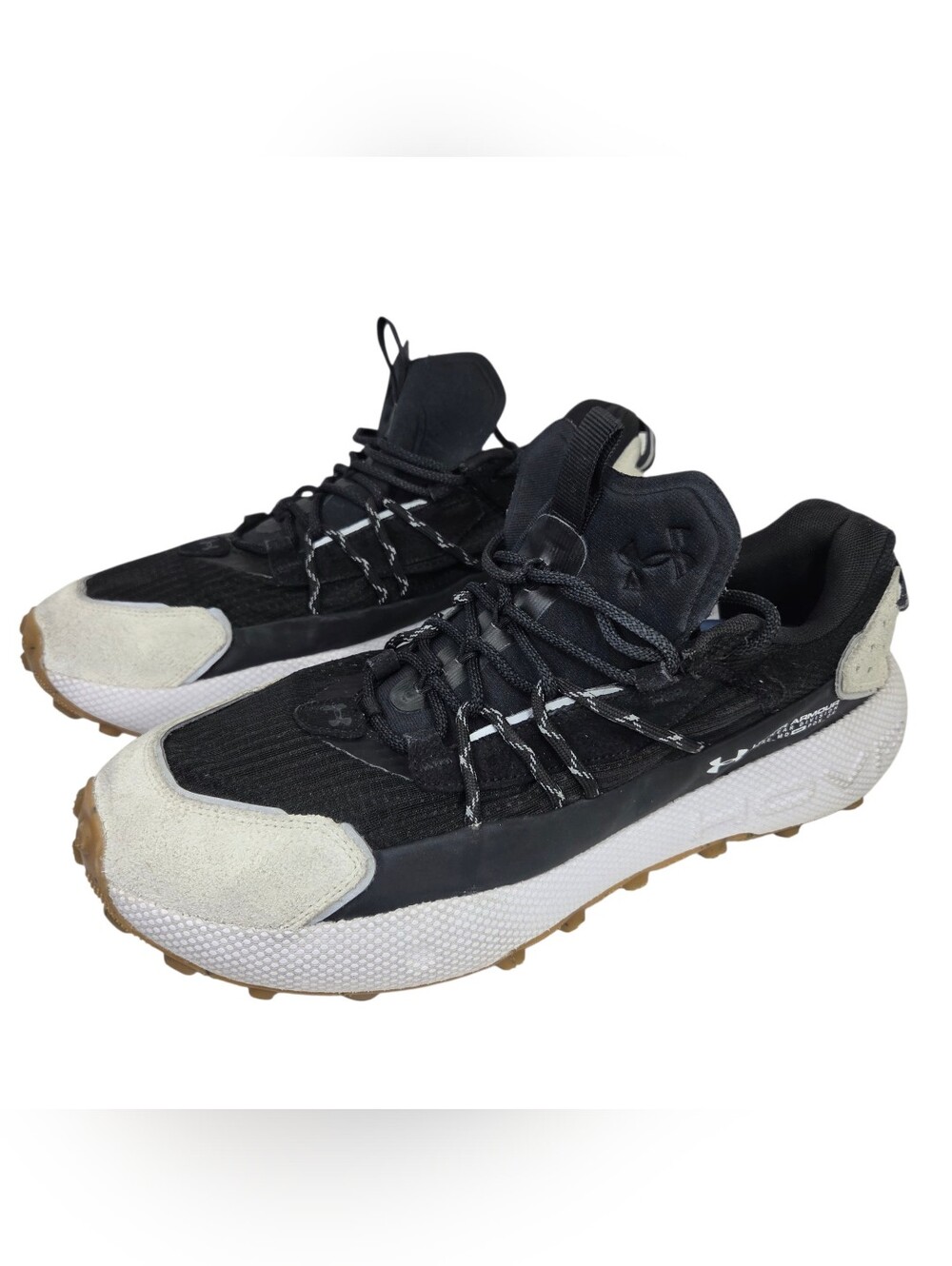 Under Armour Men's Black and White Trail Sneakers. Size M14/W15.5